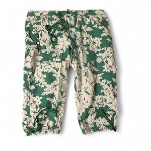 Floral Green and Cream Capris